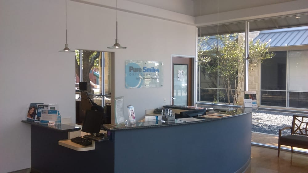Pure Smile dental studio in Austin after painting