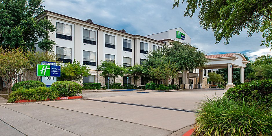 Holiday Inn Express in Austin painted by APP