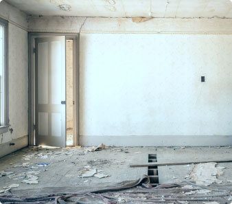 Old Houses restoration painting in Austin